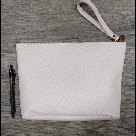 Dabney Lee Chevron Print Cosmetic bag - Picture 3 of 4
